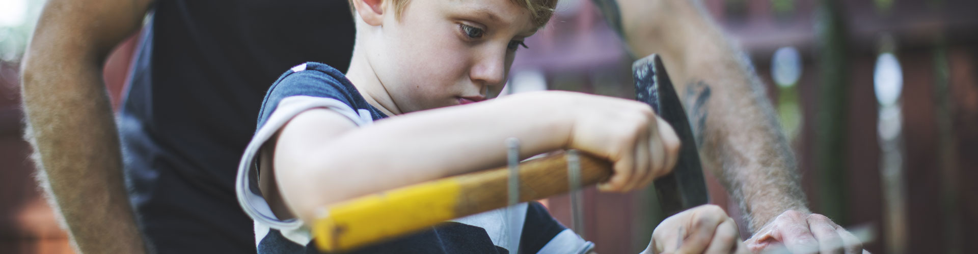 2137 - Bricolos et objets volants