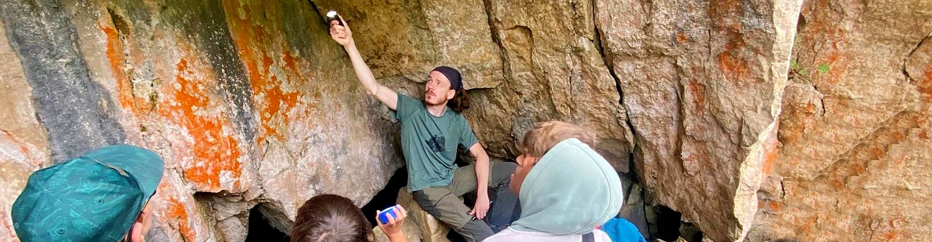 2273 - Sur la terre des dinosaures